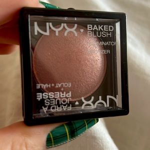 NYX Baked Blush - BBL11 Chiffon